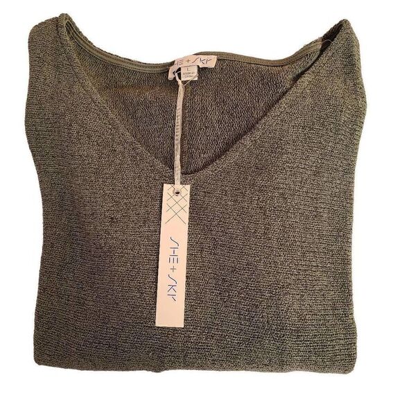 She + Sky Womens NWT Sage Green V-Neck Sweater Large - Picture 4 of 11